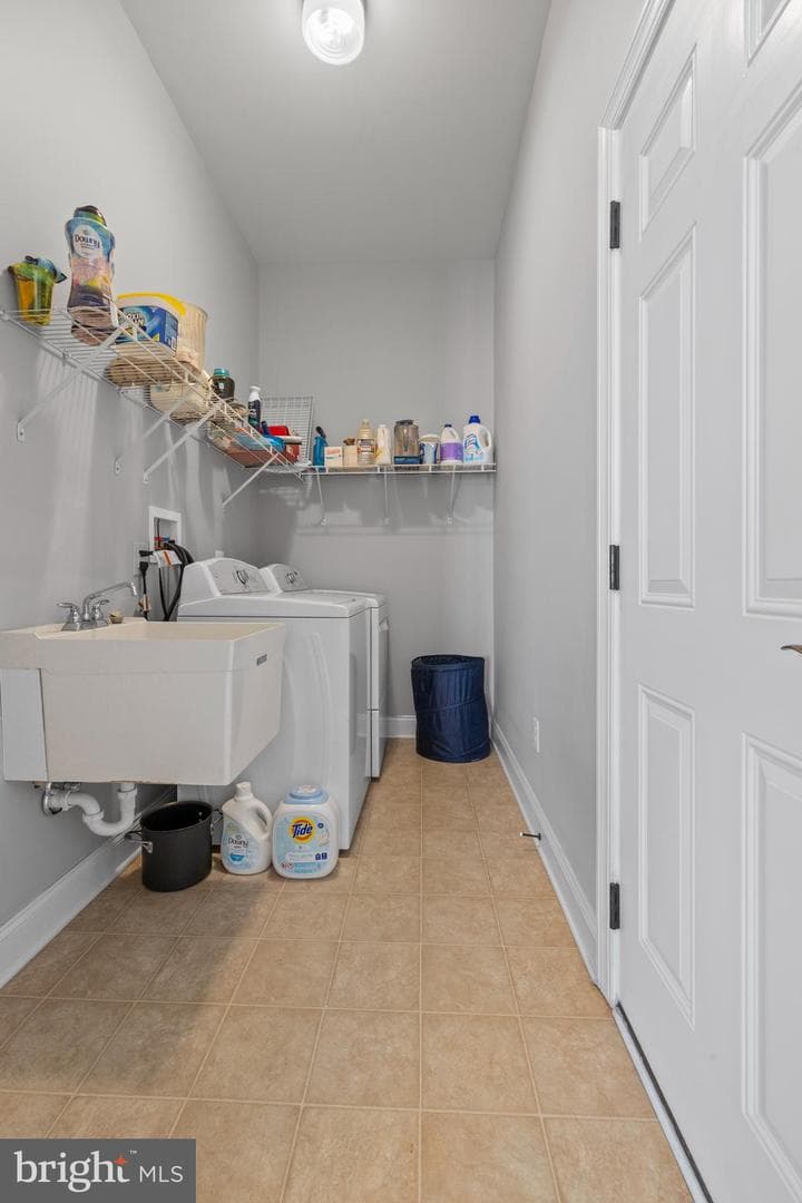 491 Peters Way photo 11
