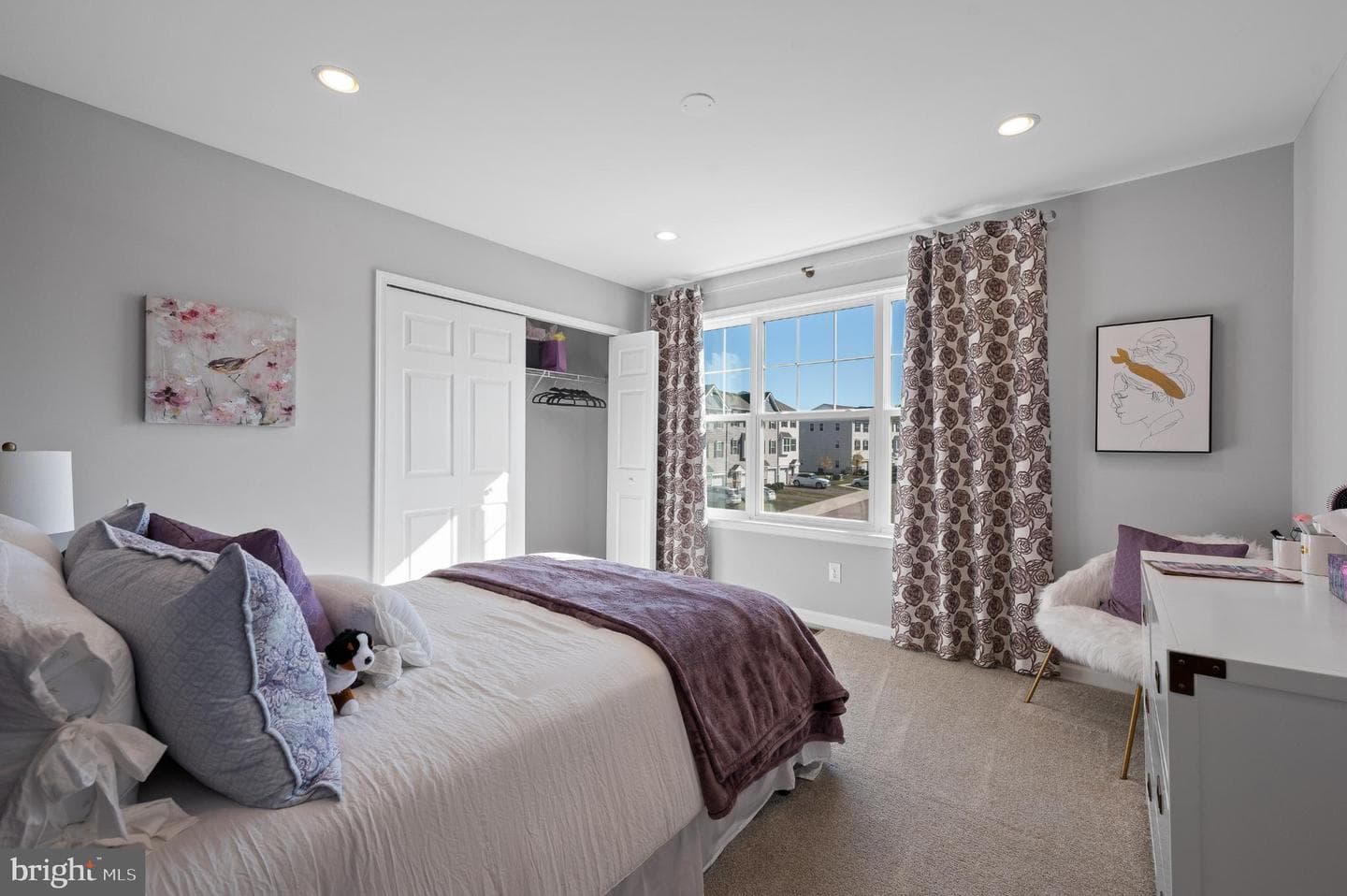 300 Ridgewood Drive photo 13