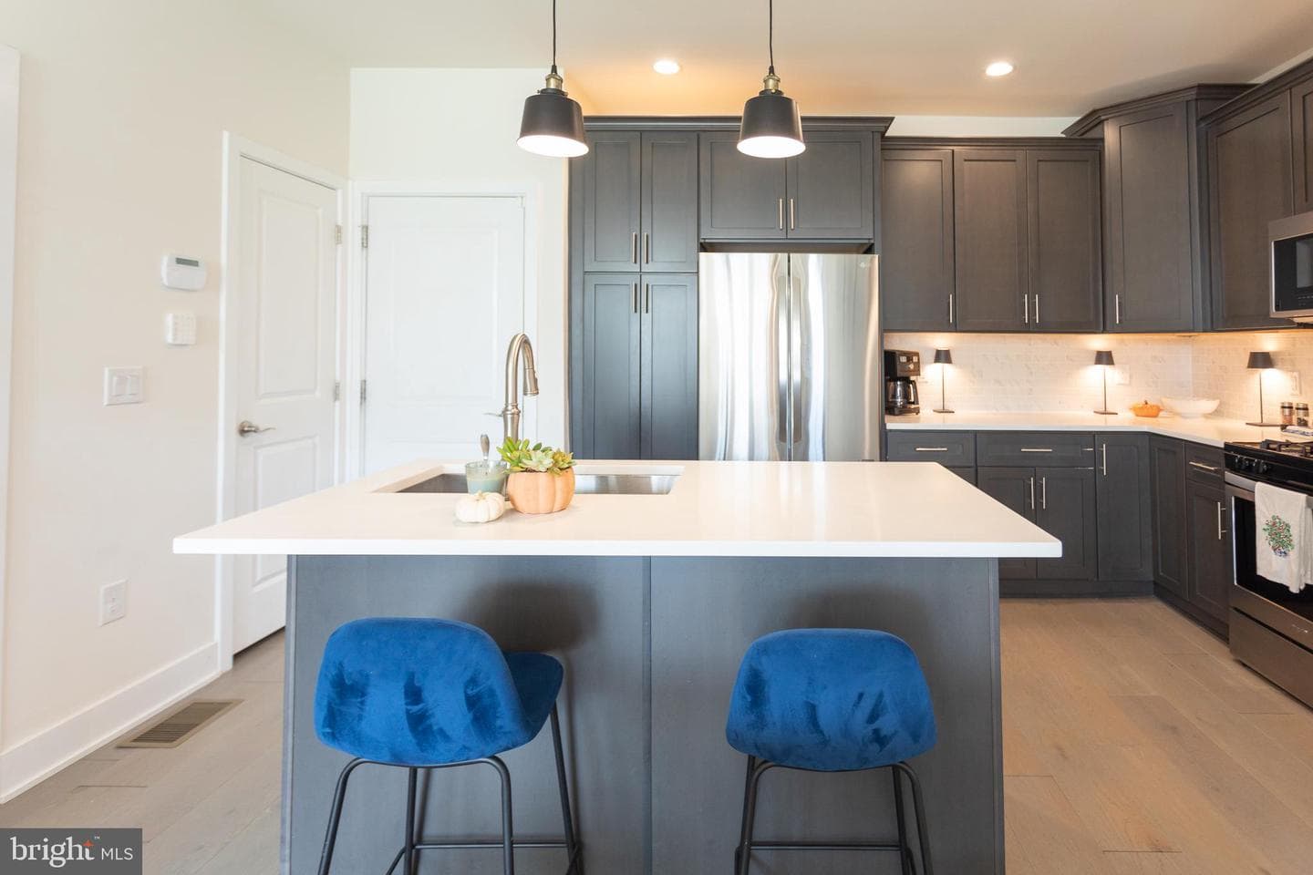 1103 Lakeview Court #56l photo 6