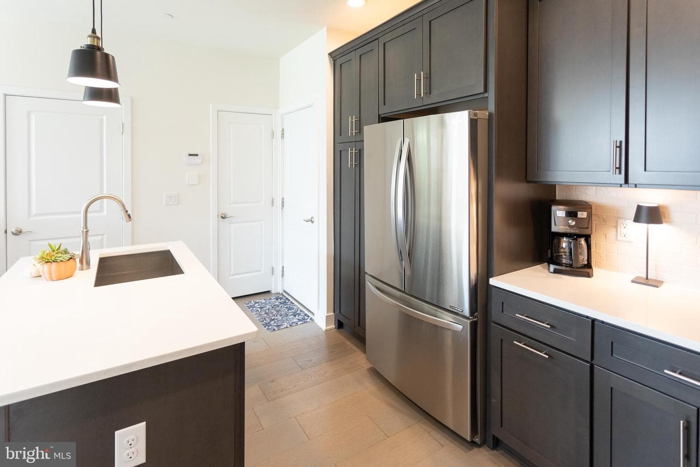 1103 Lakeview Court #56l photo 7