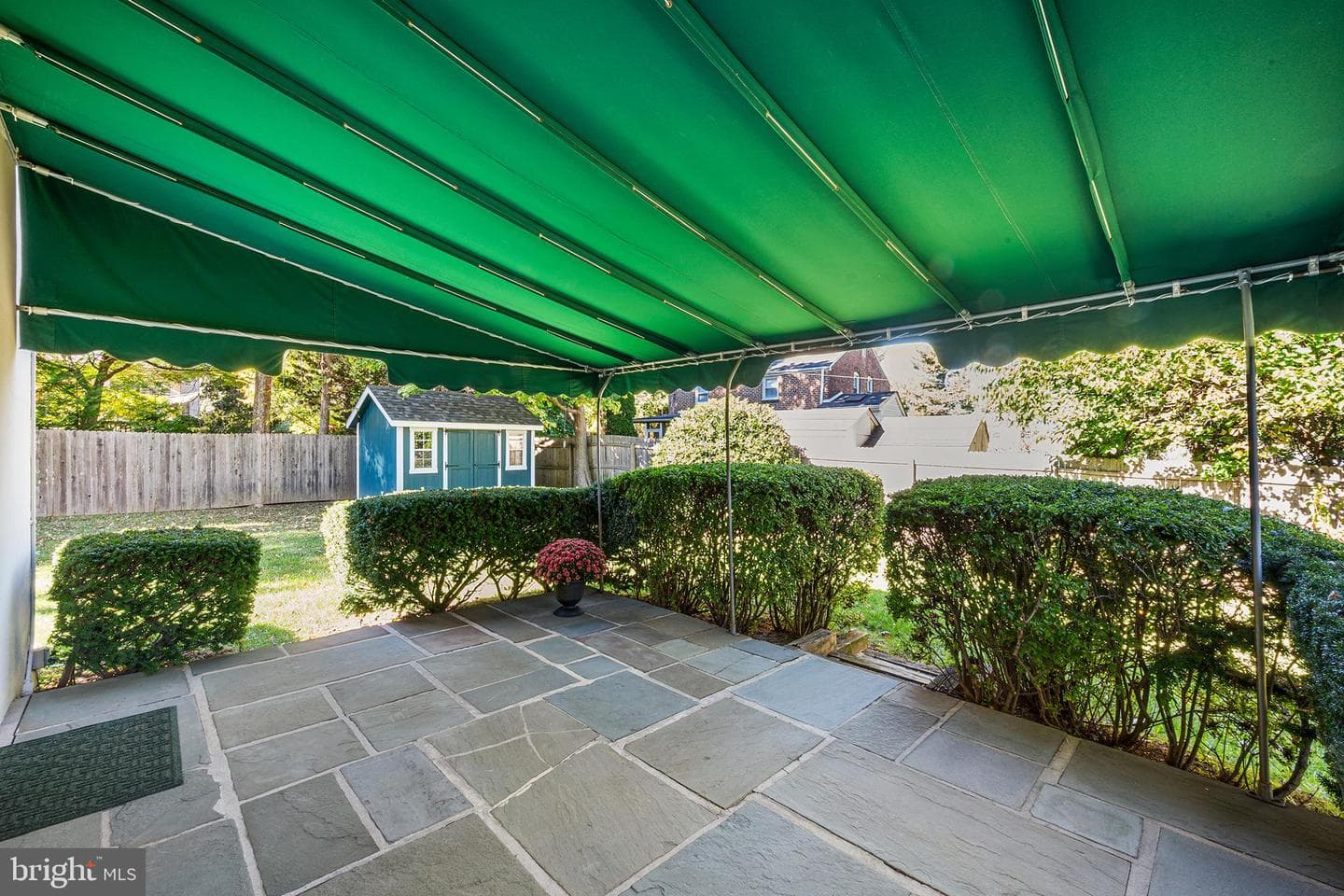 1120 Maplecrest Circle photo 30