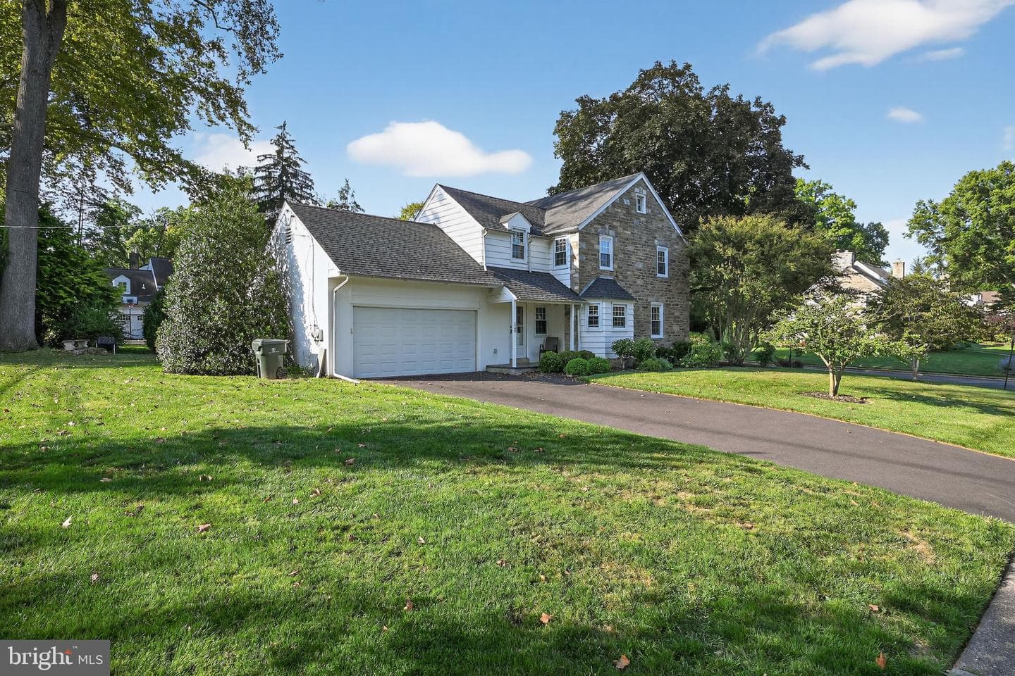 1902 Lambert Road photo 36