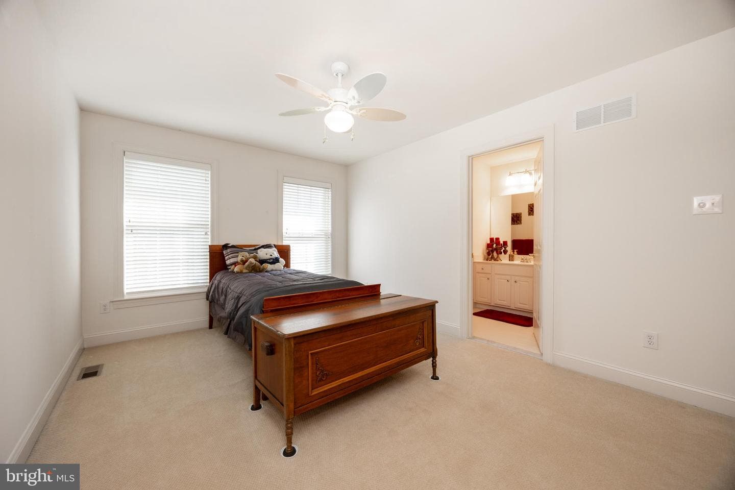 100 Masters Drive photo 42