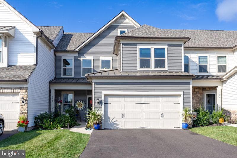 1008 Campbell Way photo 1