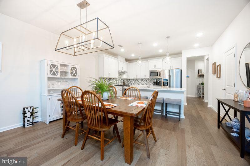 1008 Campbell Way photo 12