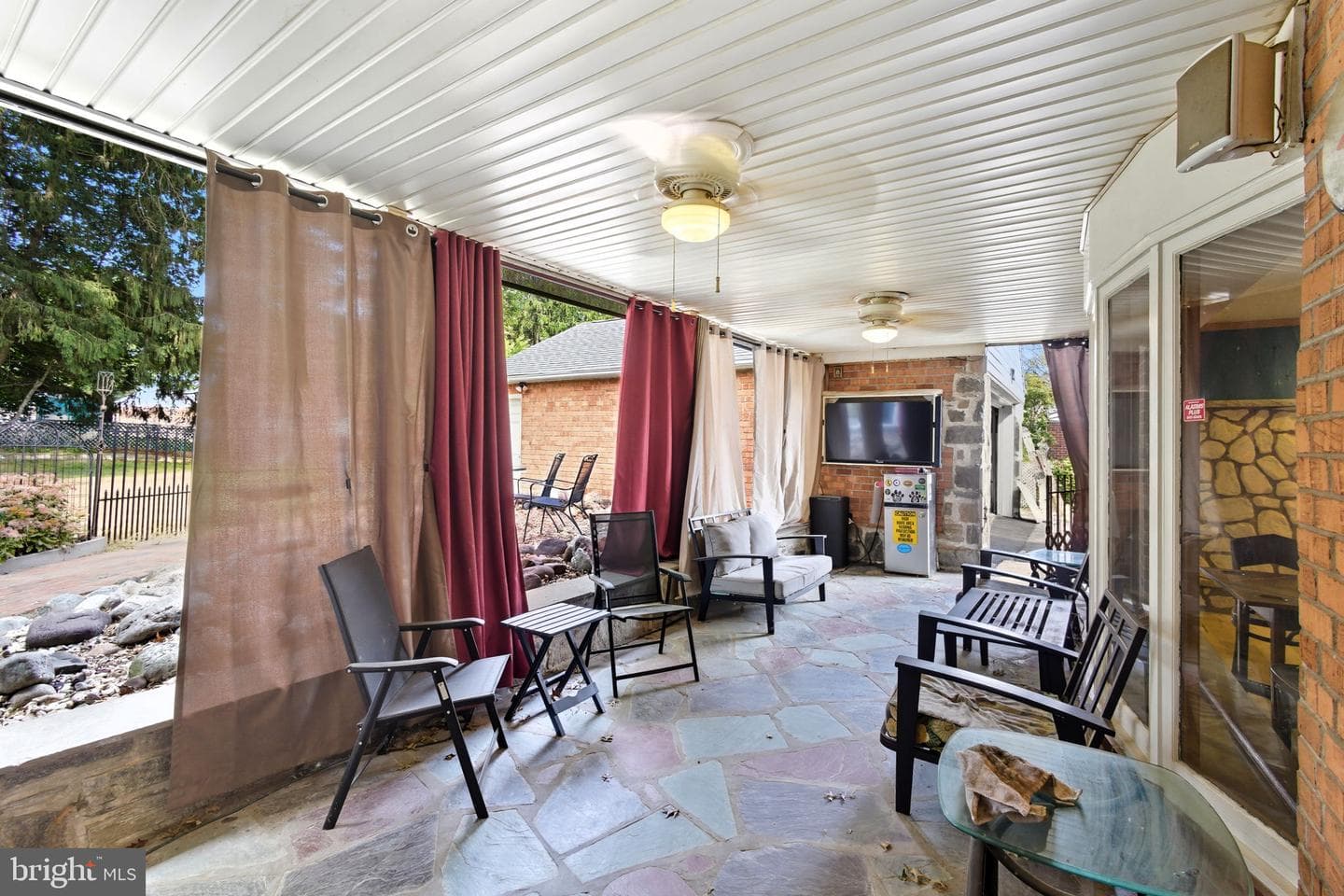 985 Milkweed Lane photo 35
