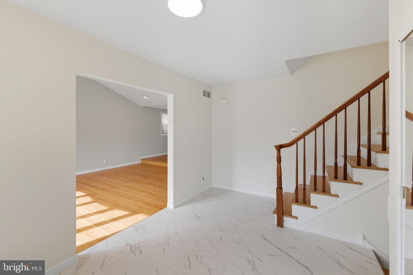 985 Milkweed Lane photo 9