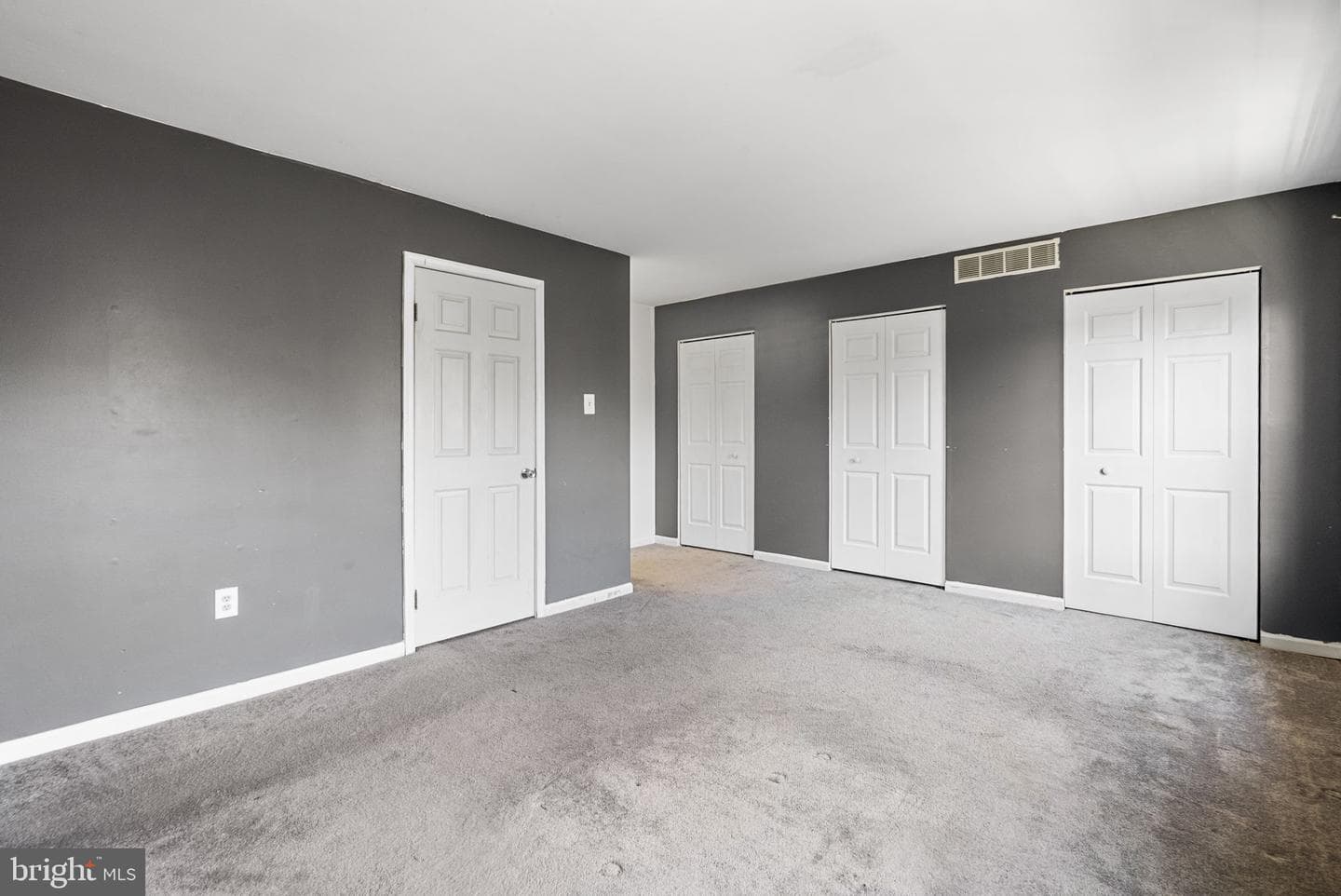 524 Oaktree Court photo 22