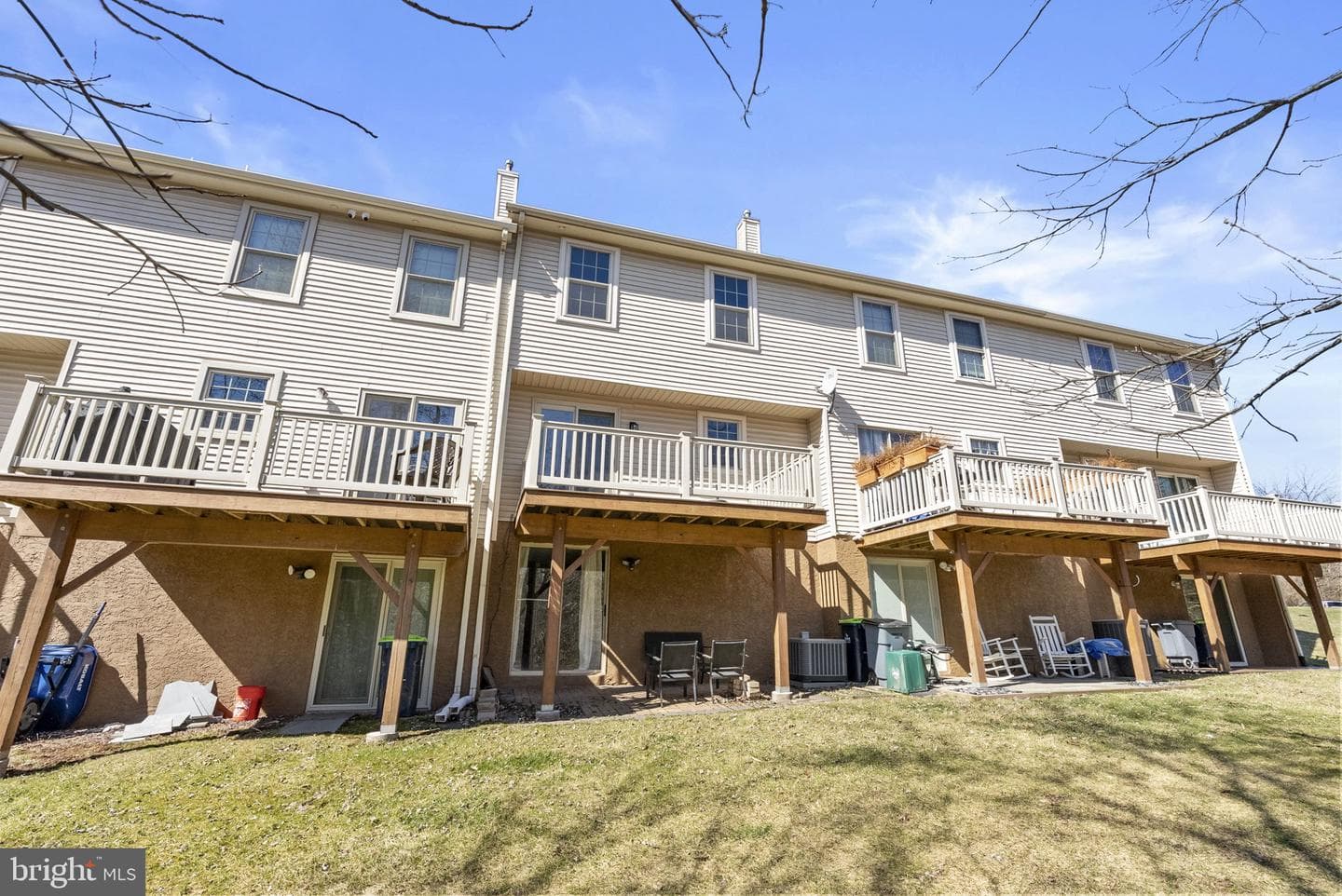 524 Oaktree Court photo 28
