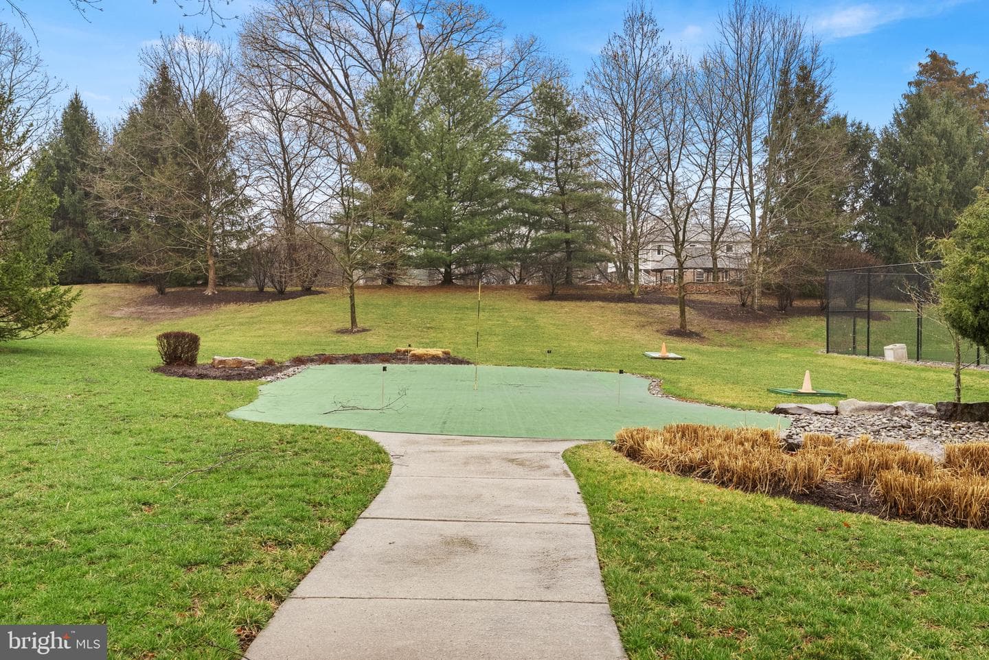 133 Sloan Road photo 67