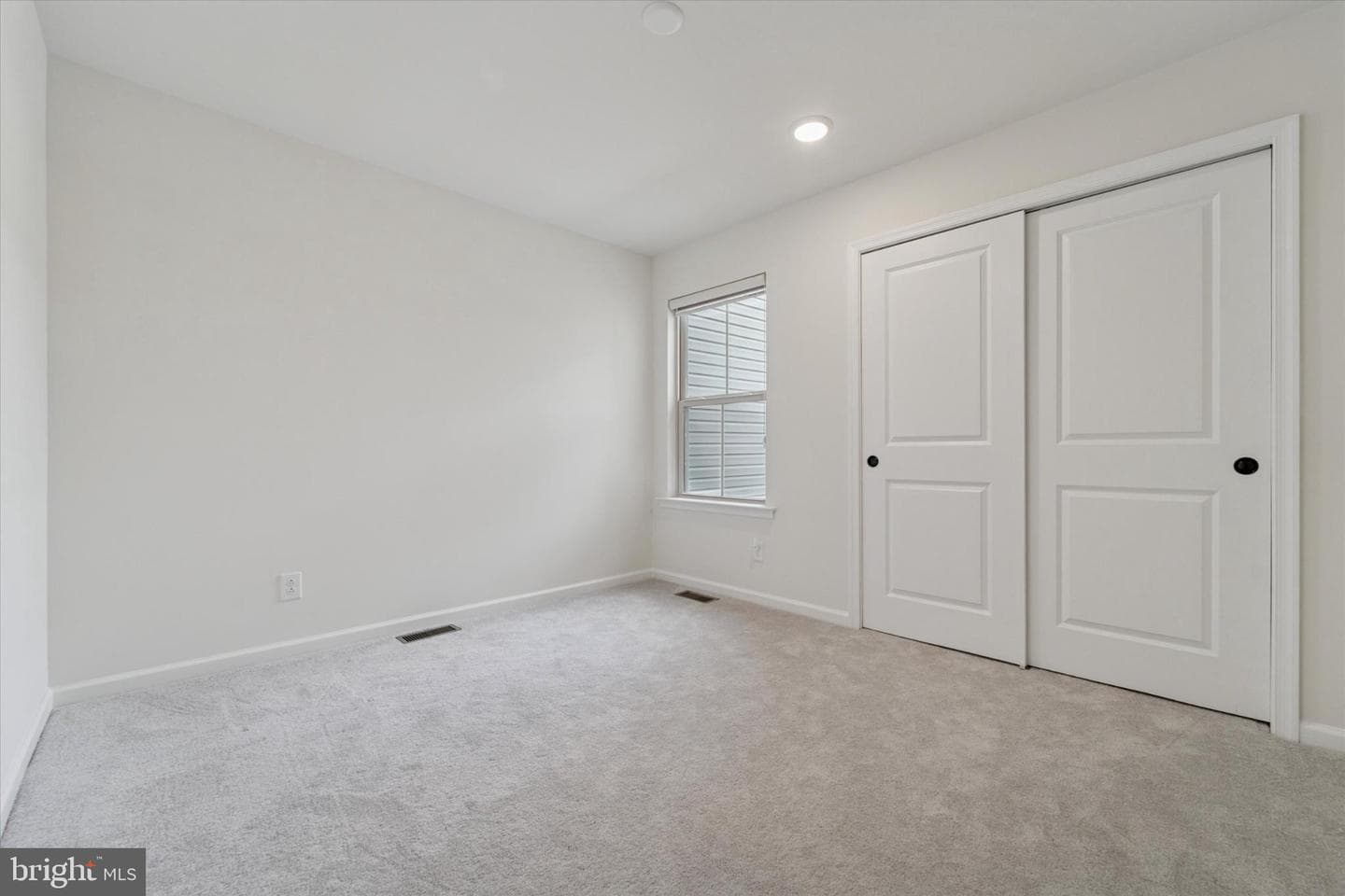 723 Finlay Drive photo 22