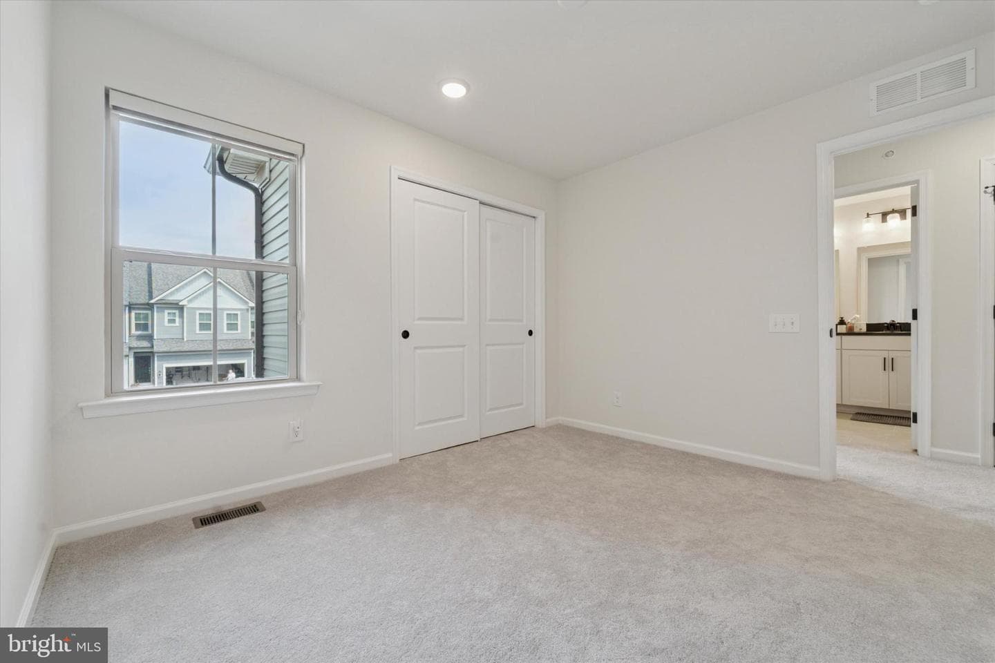 723 Finlay Drive photo 23