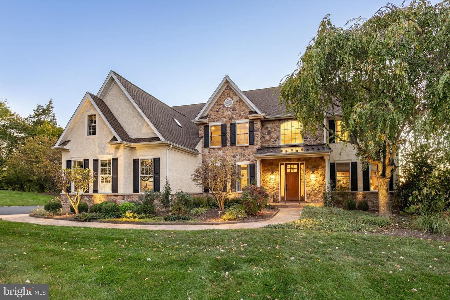 540 Landis Road photo 2