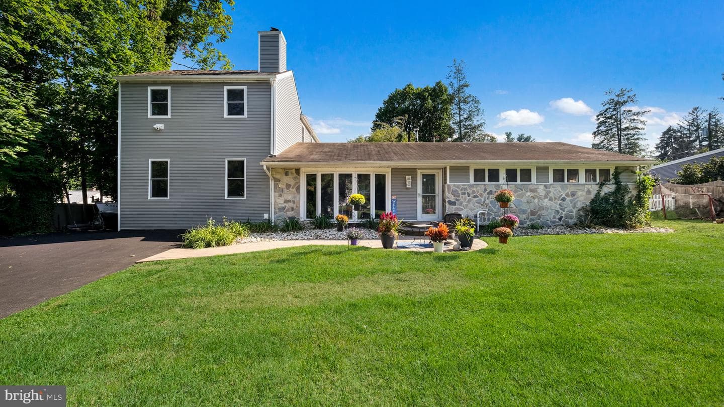 1341 Carol Road photo 1
