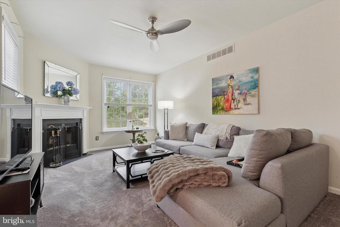 405 Country Club Drive photo 3