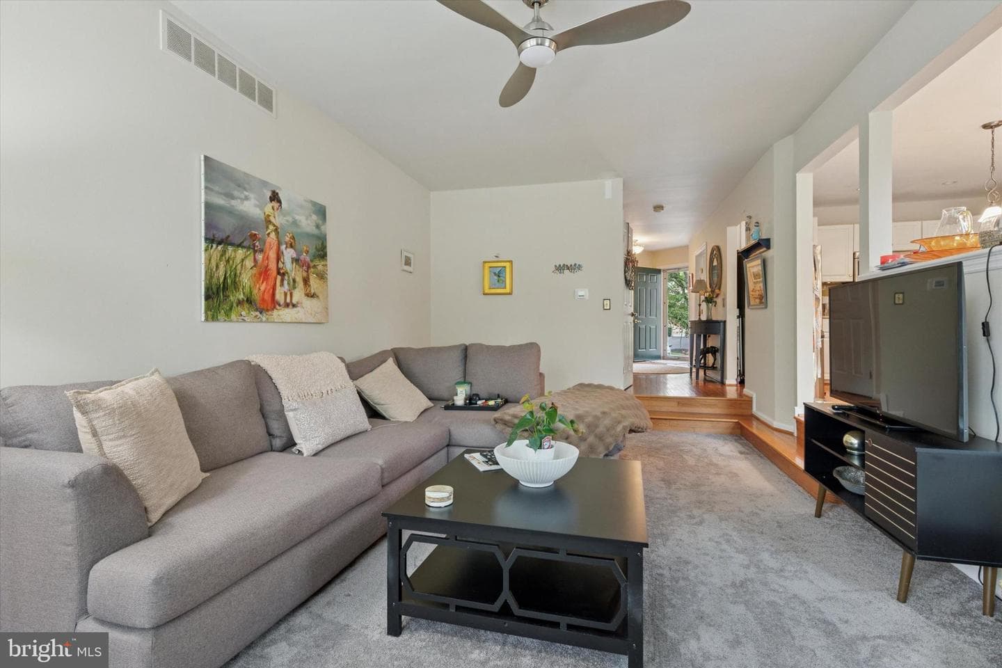 405 Country Club Drive photo 4