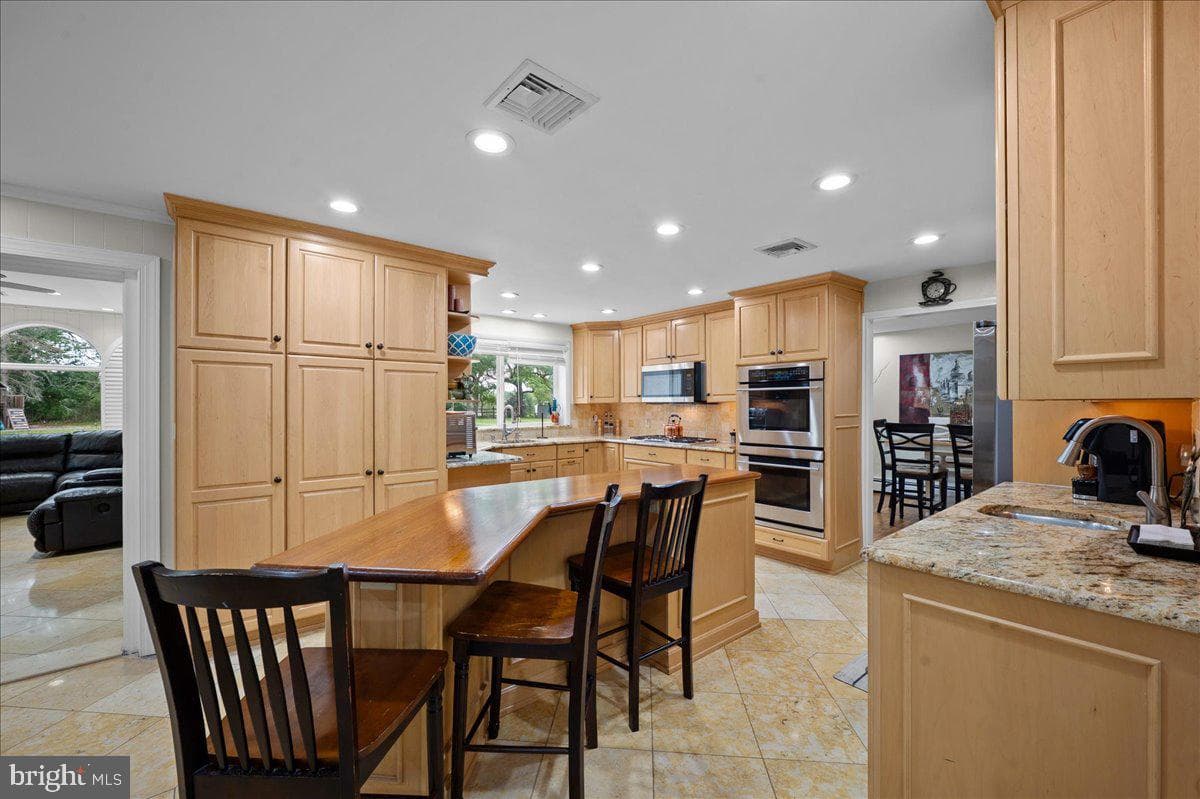 1653 Bridle Path Drive photo 10