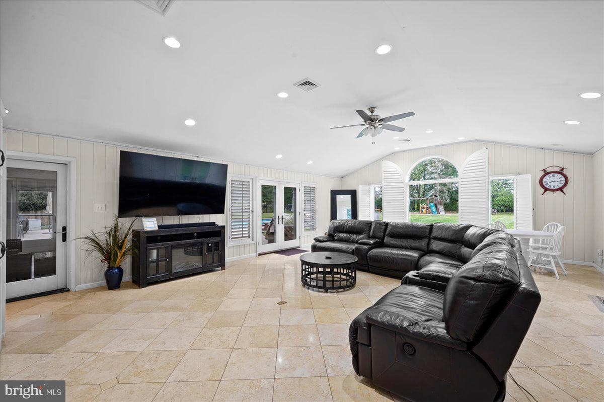 1653 Bridle Path Drive photo 21
