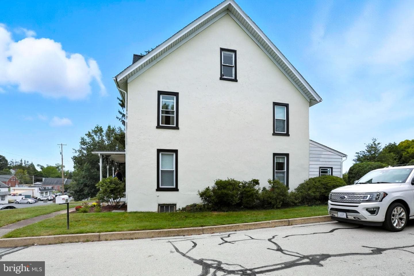 523 Bridge Street photo 12