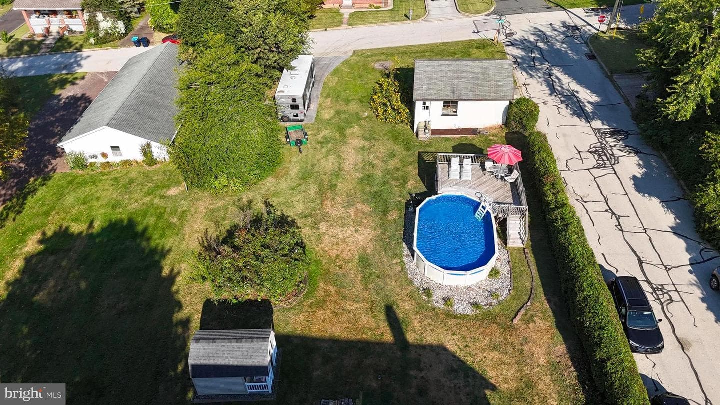 523 Bridge Street photo 14