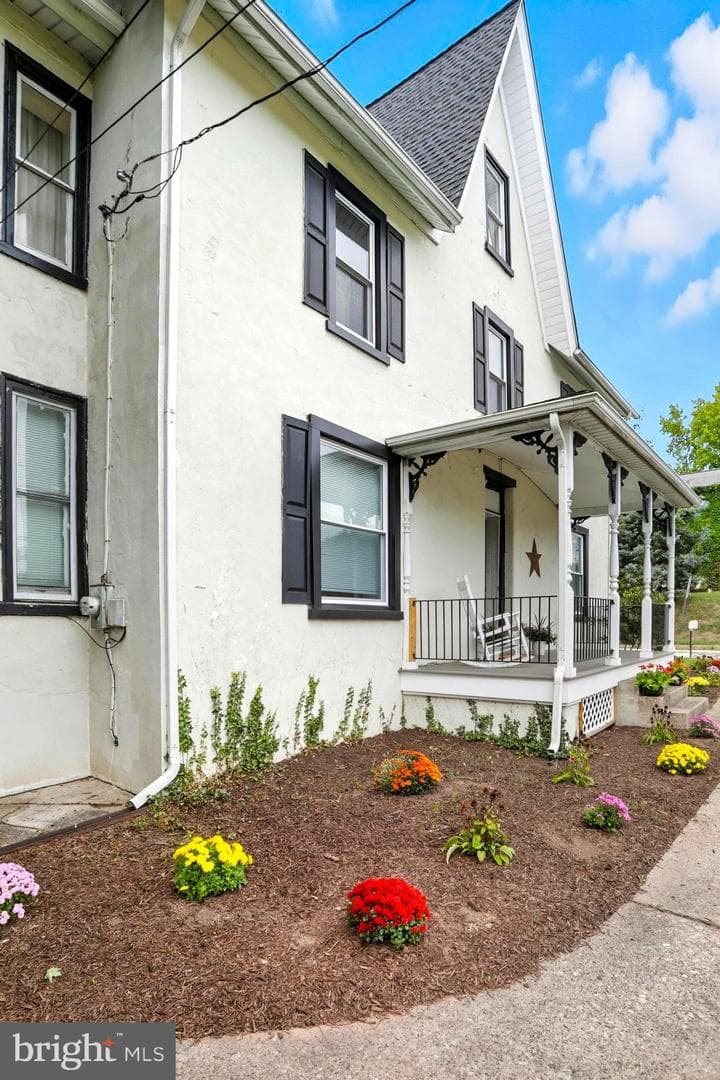 523 Bridge Street photo 22