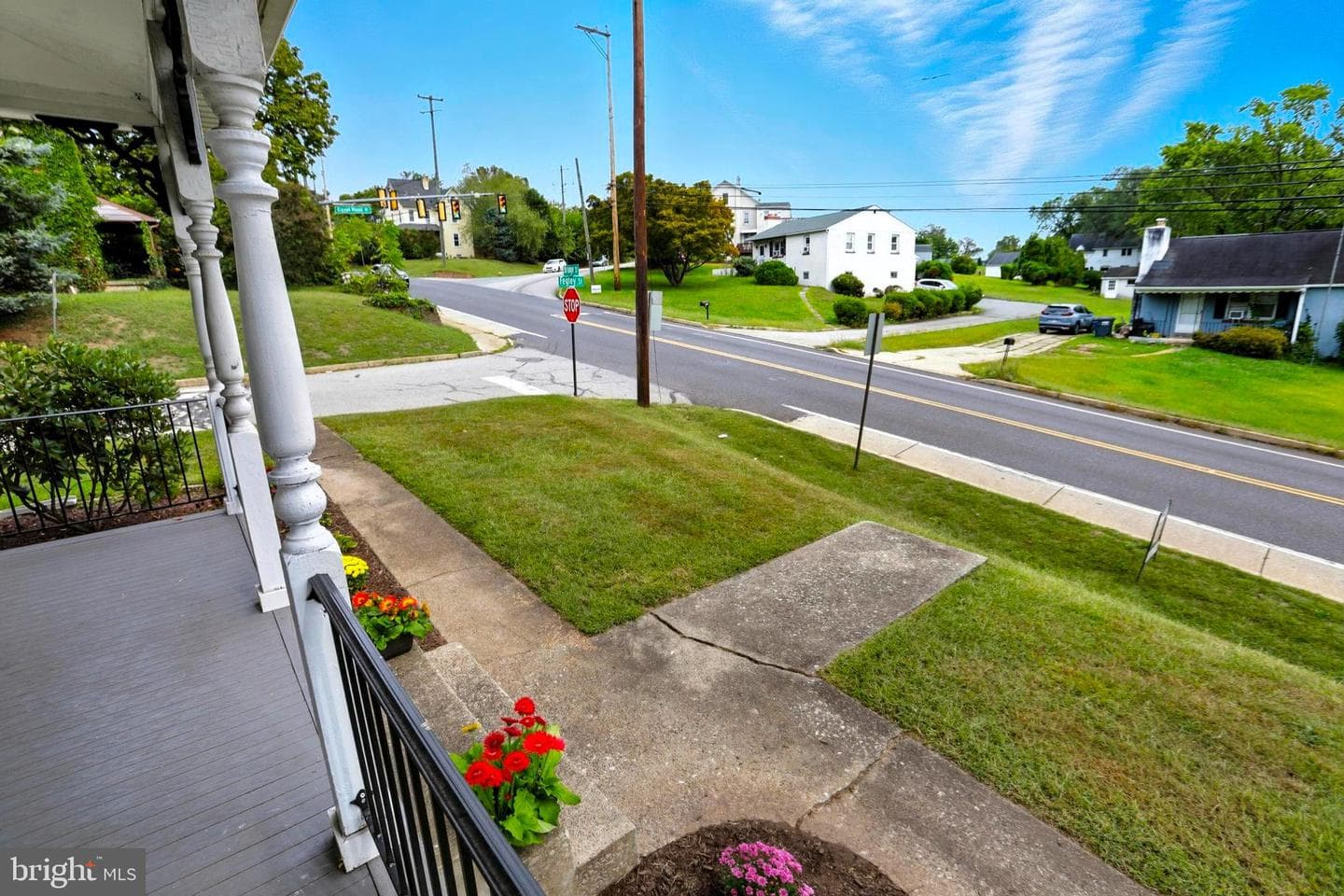 523 Bridge Street photo 25