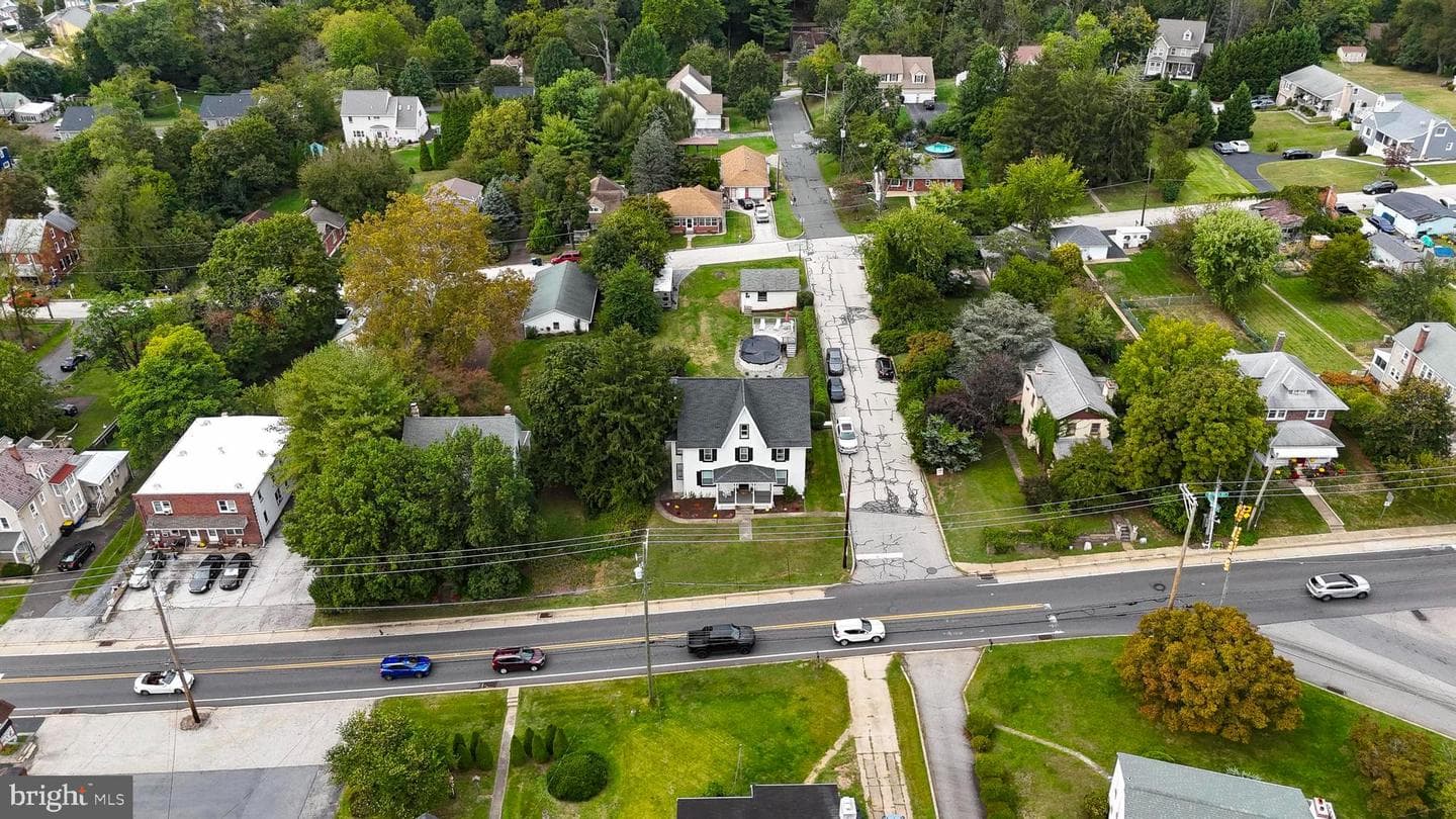 523 Bridge Street photo 29