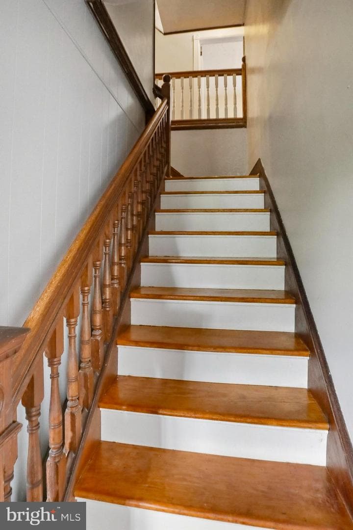 523 Bridge Street photo 58