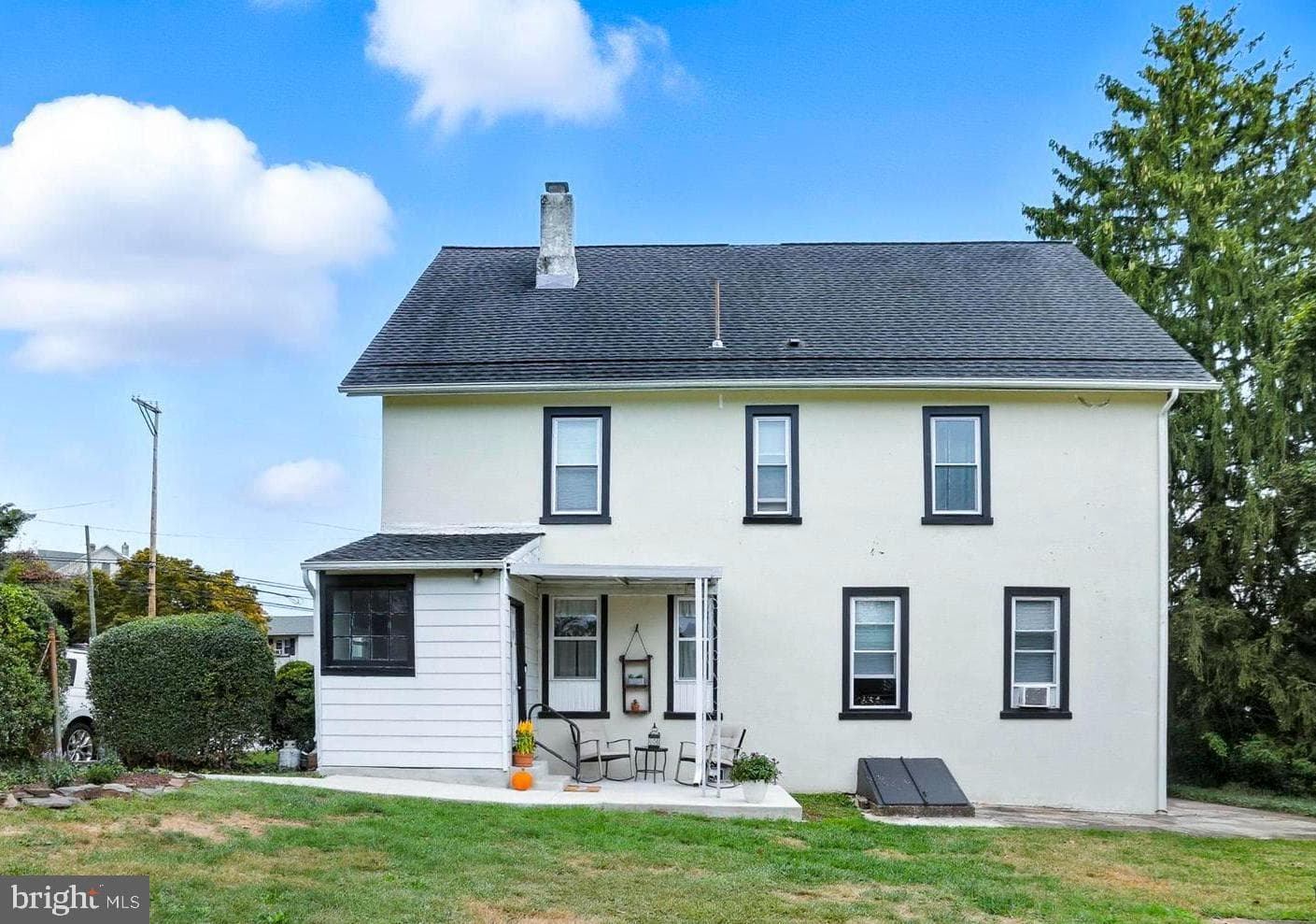 523 Bridge Street photo 7