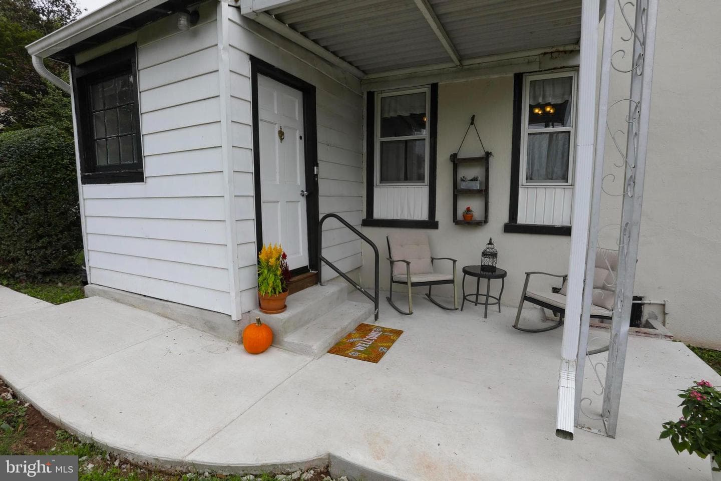 523 Bridge Street photo 9