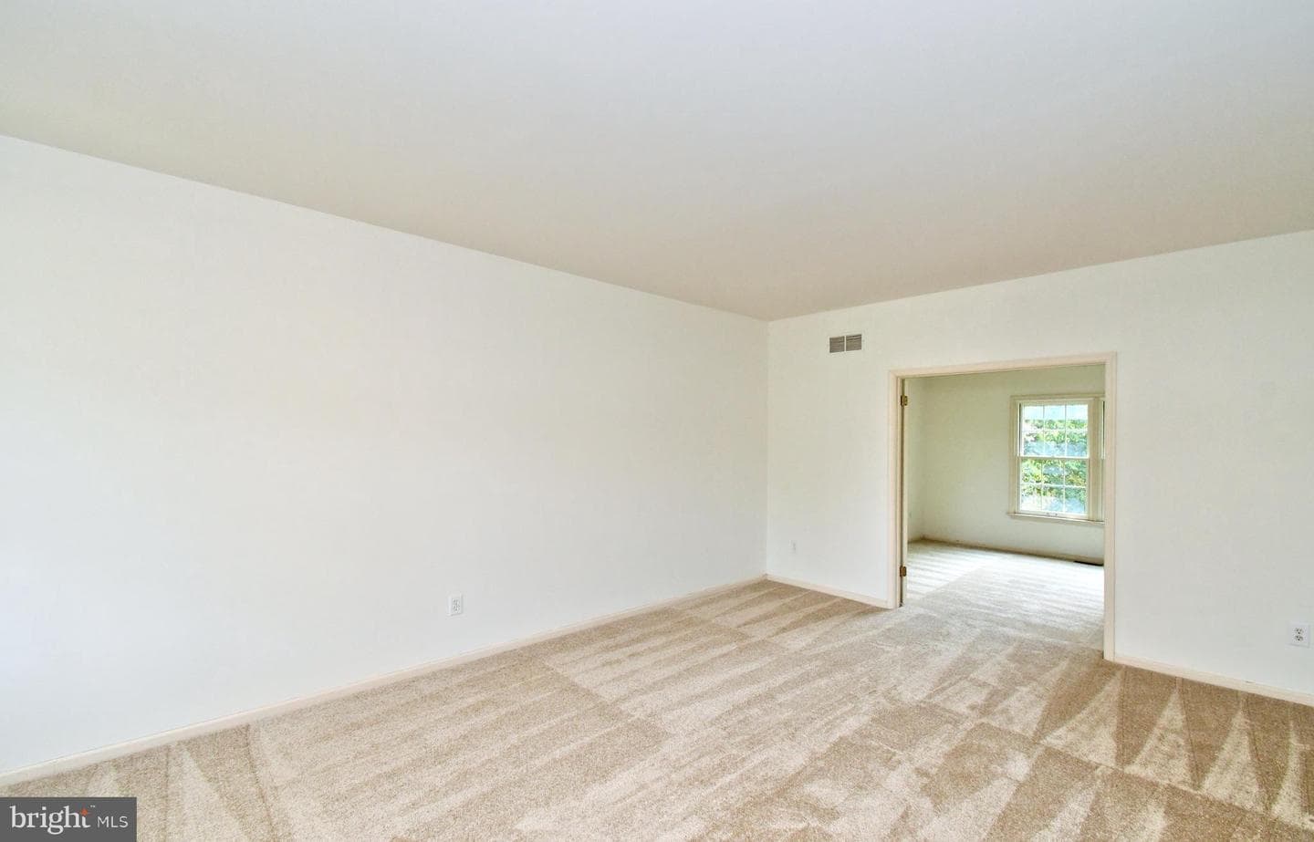 2234 Locust Drive photo 9