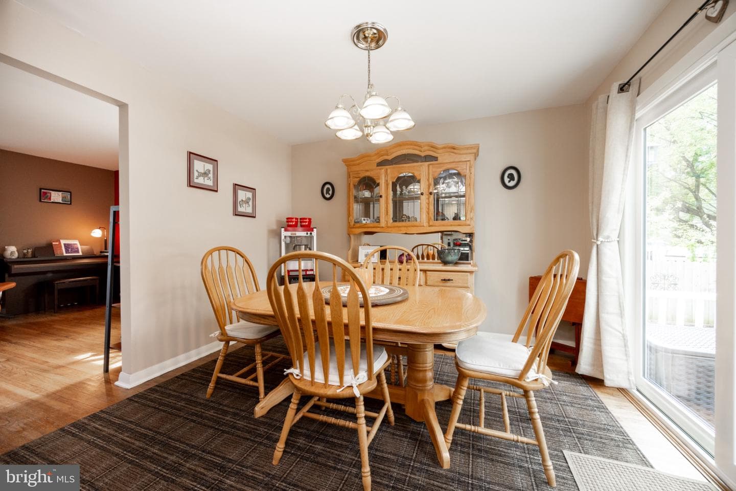 709 N Henderson Road photo 11