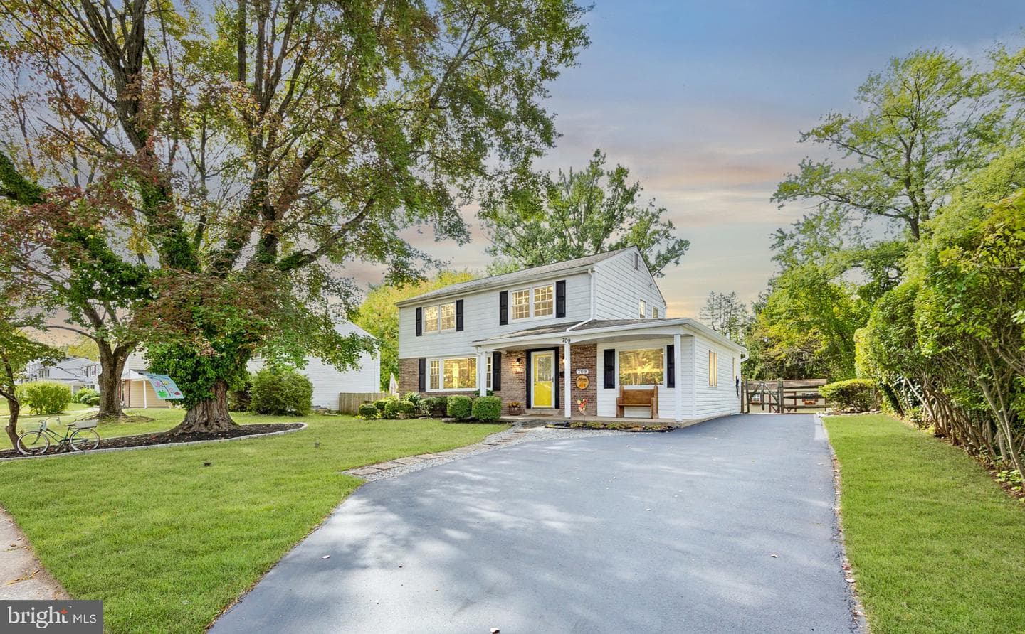 709 N Henderson Road photo 2