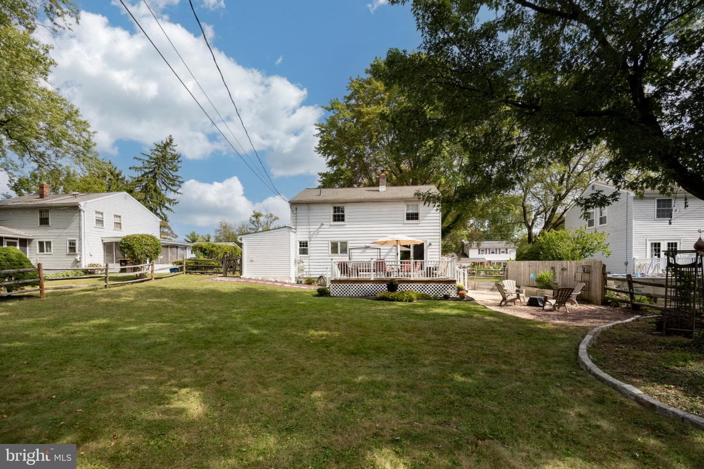 709 N Henderson Road photo 32