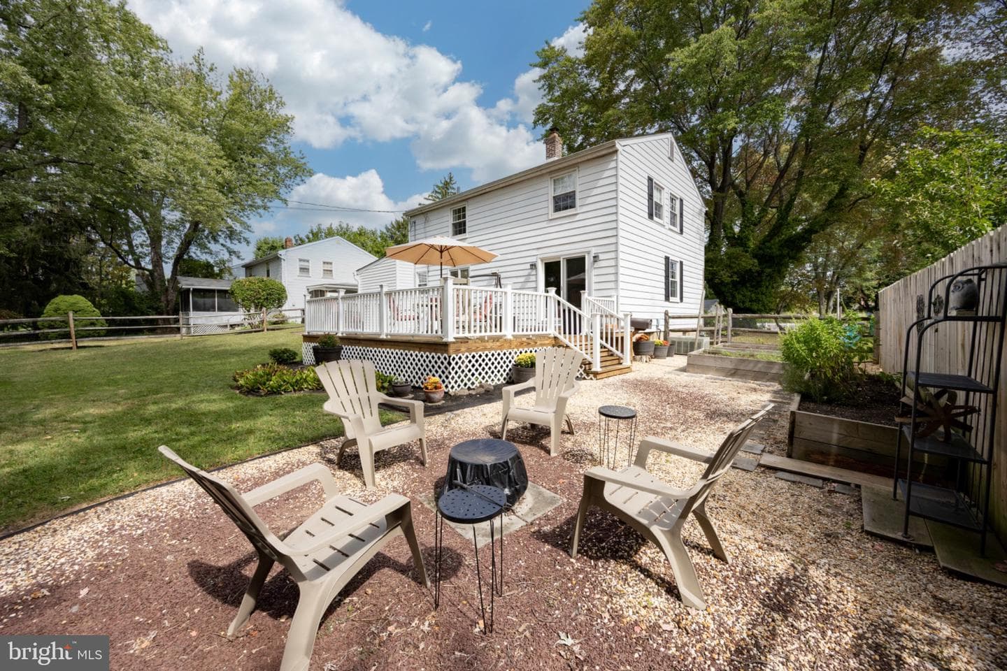 709 N Henderson Road photo 42