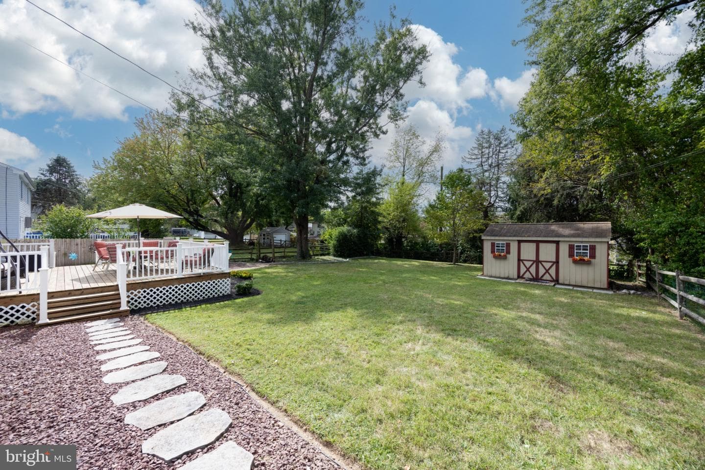 709 N Henderson Road photo 44