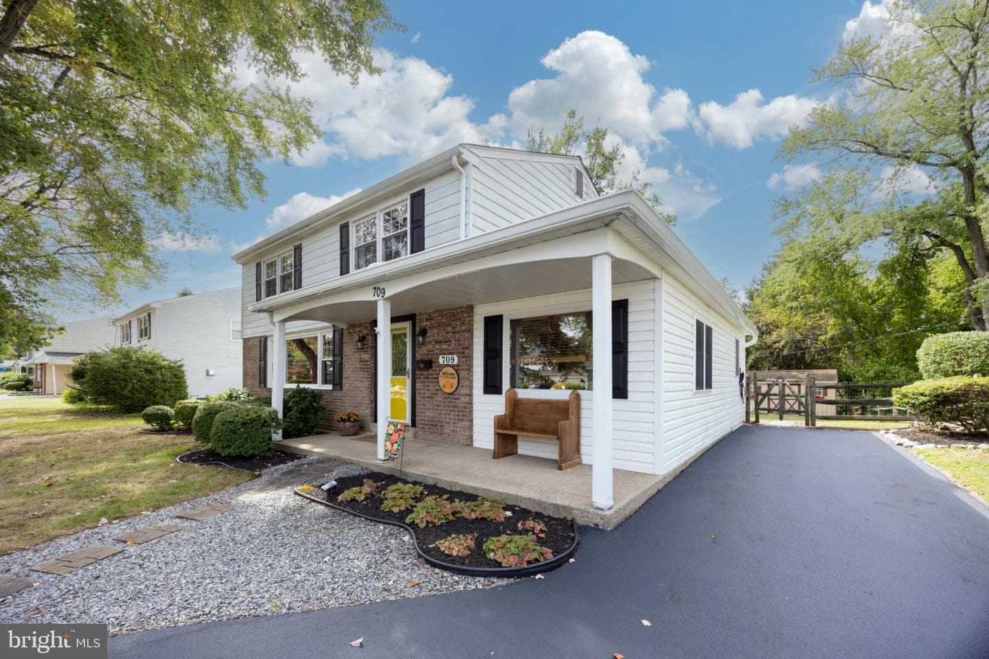 709 N Henderson Road photo 5