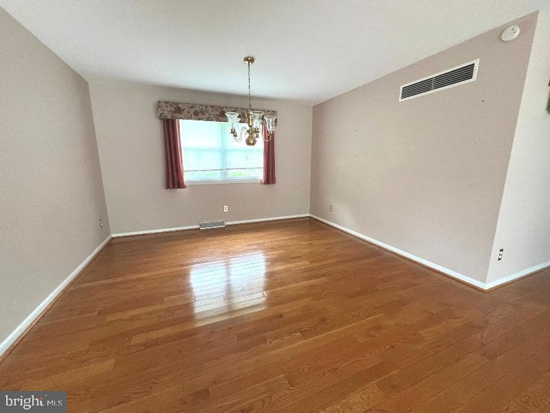 2205 Cross Road photo 6