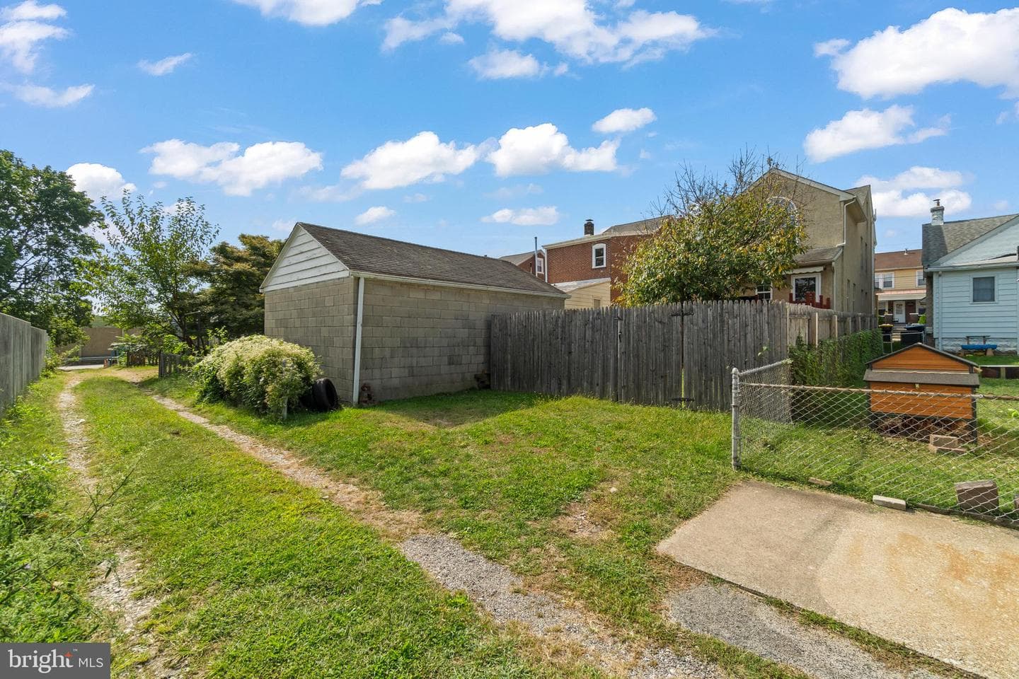 727 Tose Street photo 26