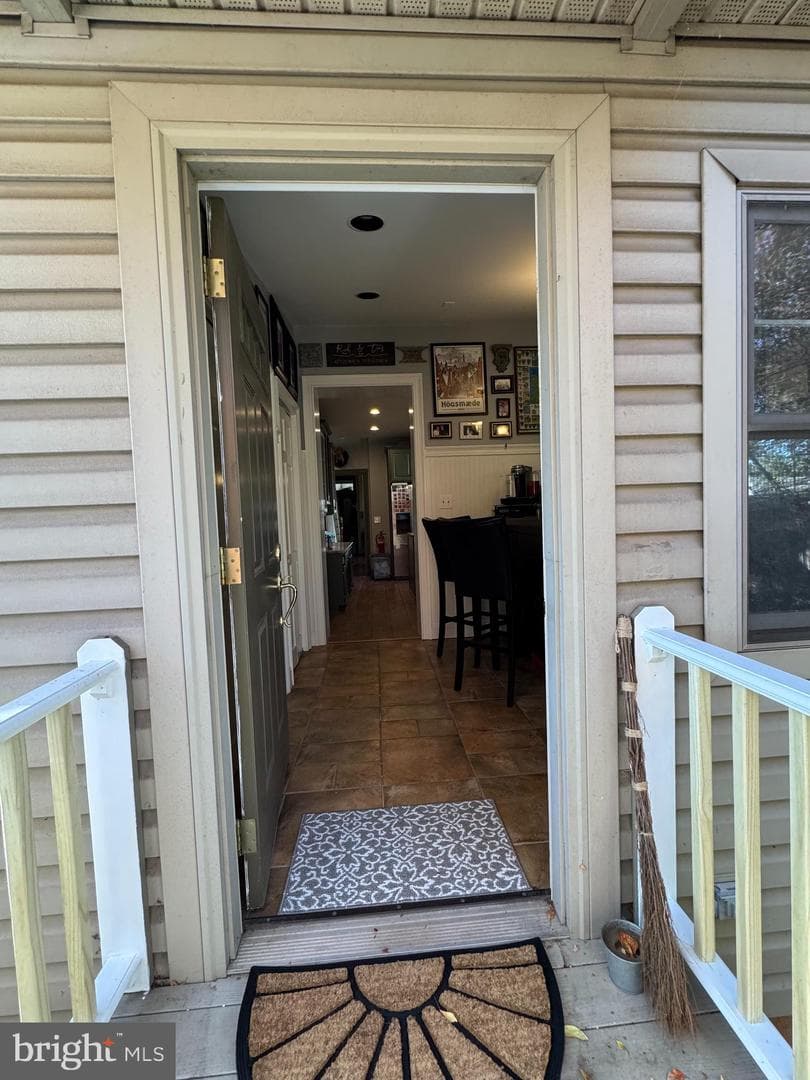 211 E Freedley Street photo 16