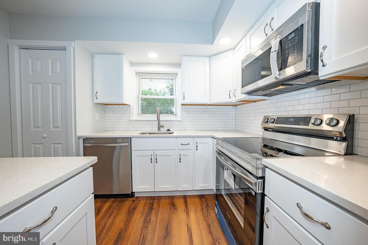 614 Caroline Drive photo 14