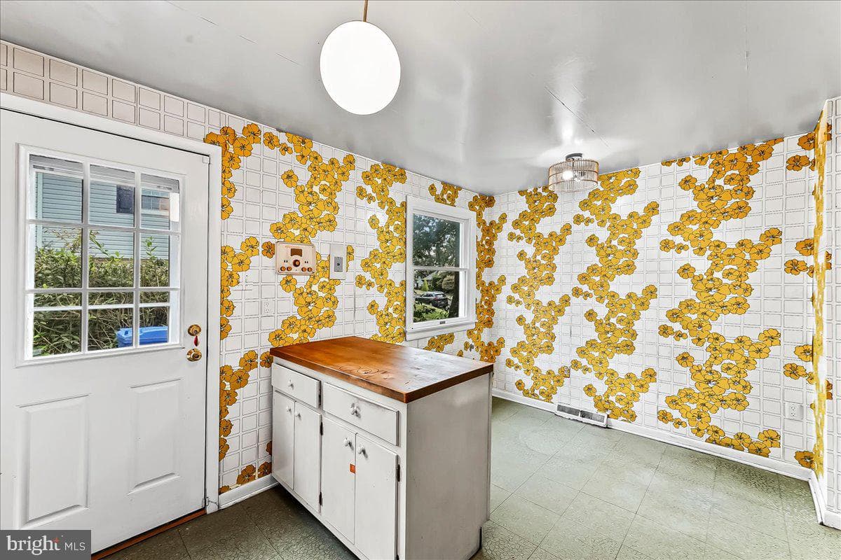 604 Pine Tree photo 15