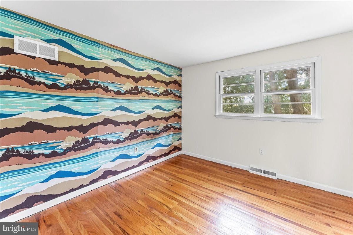 604 Pine Tree photo 20