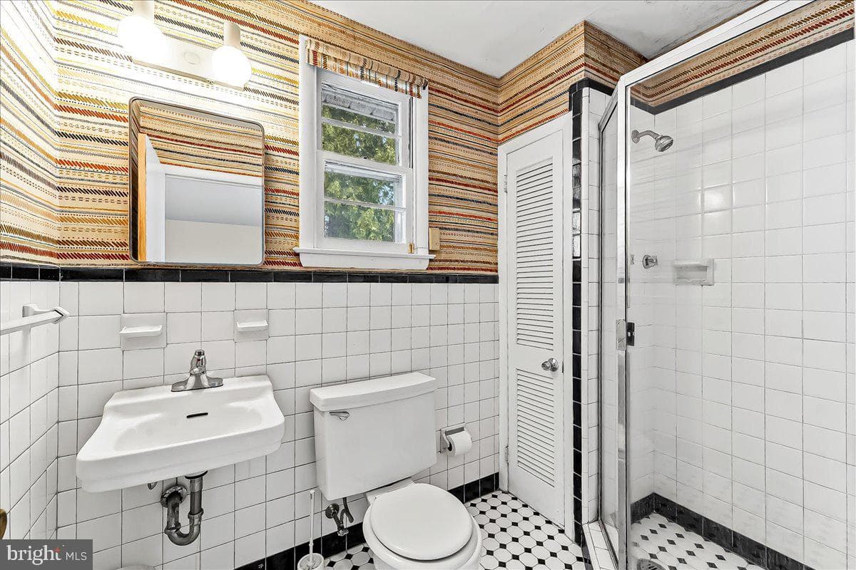 604 Pine Tree photo 24