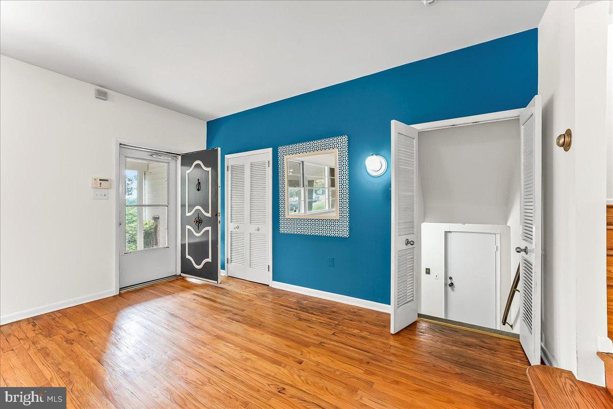 604 Pine Tree photo 32