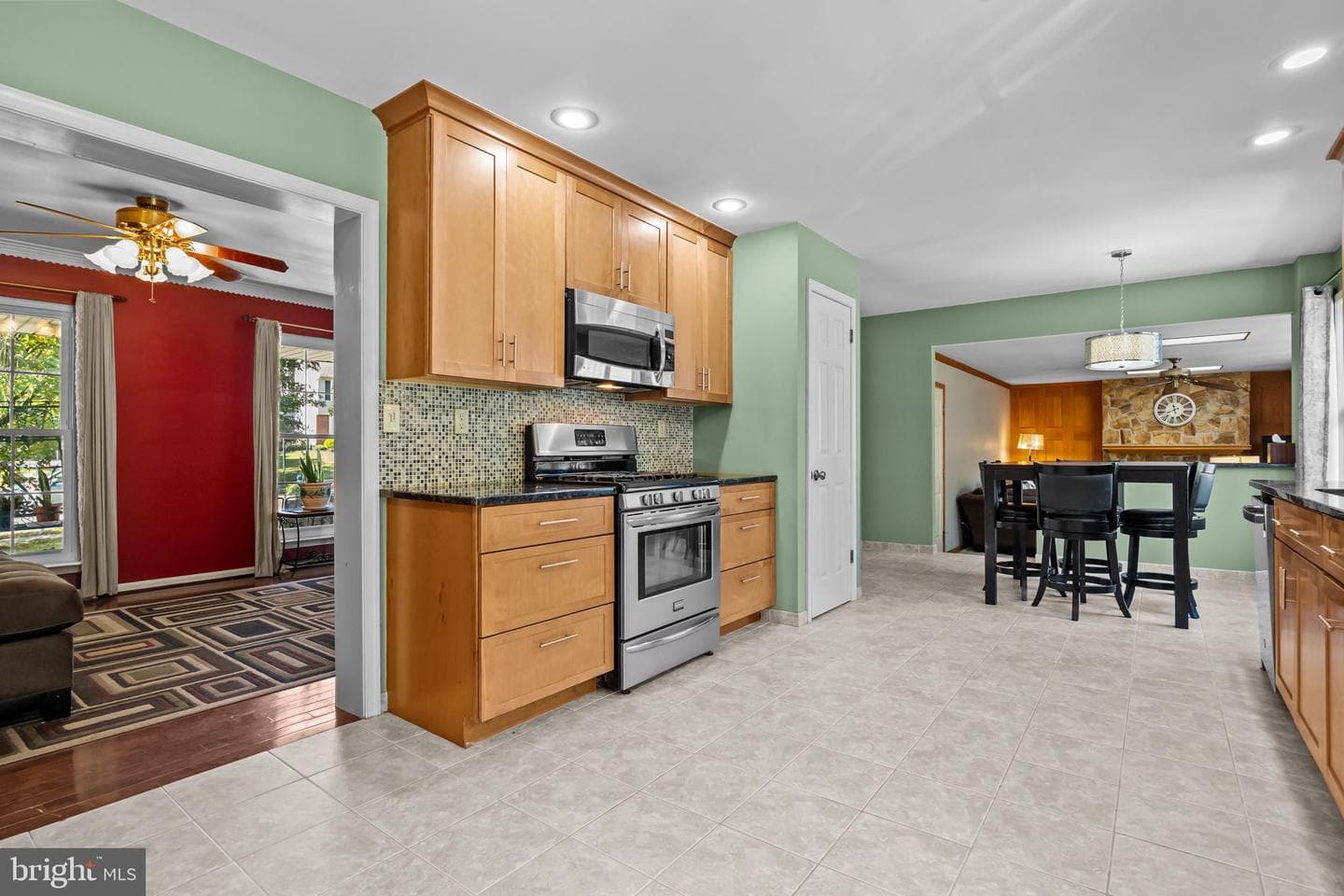 151 Canterbury Lane photo 13