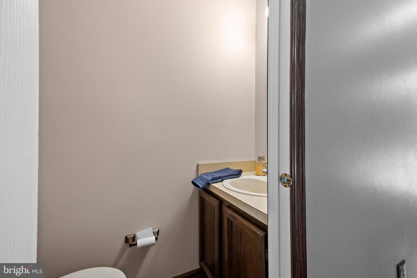 151 Canterbury Lane photo 14