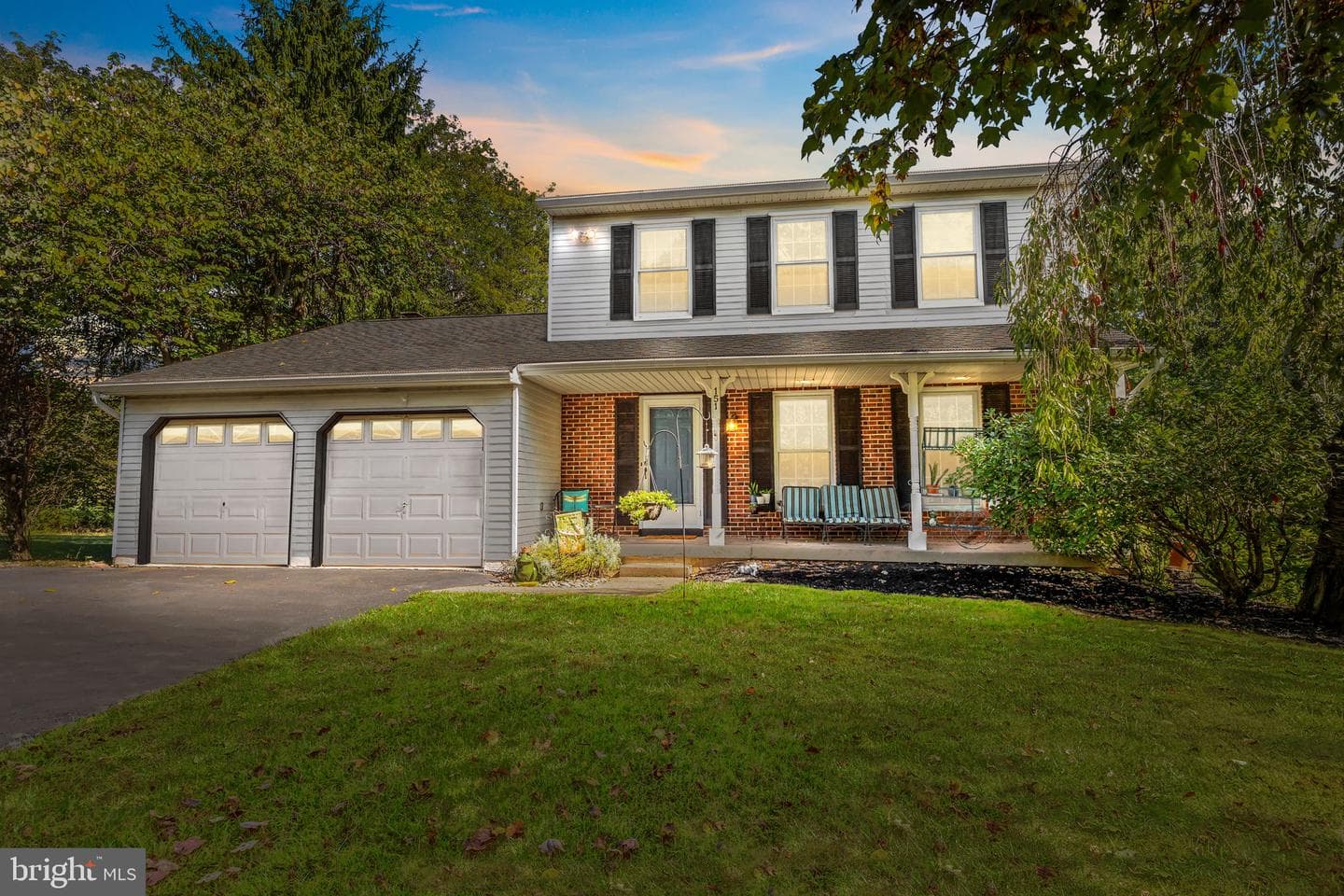 151 Canterbury Lane photo 2