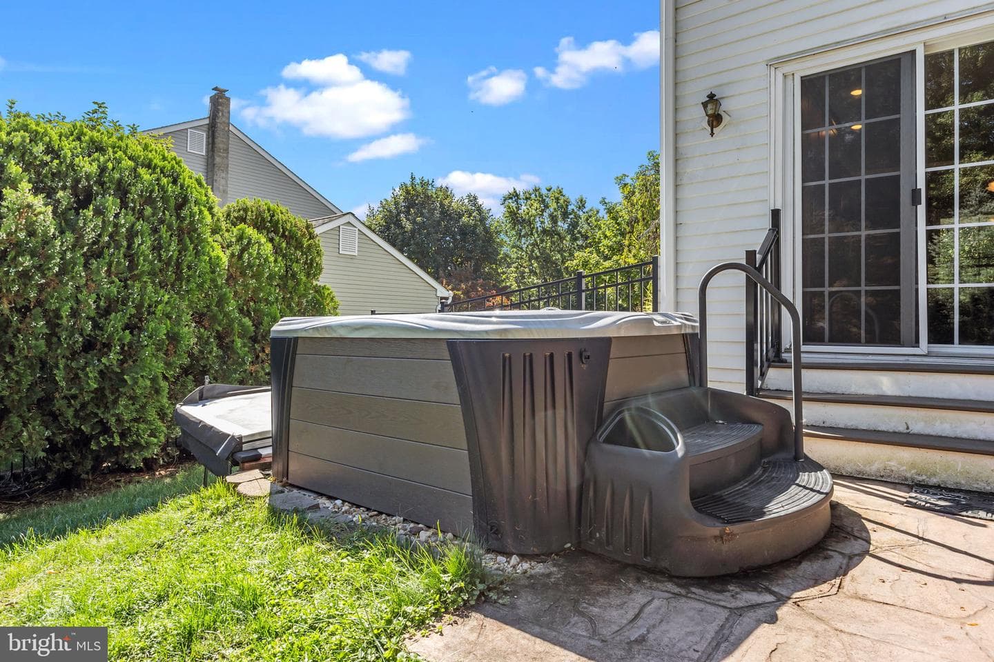 151 Canterbury Lane photo 31