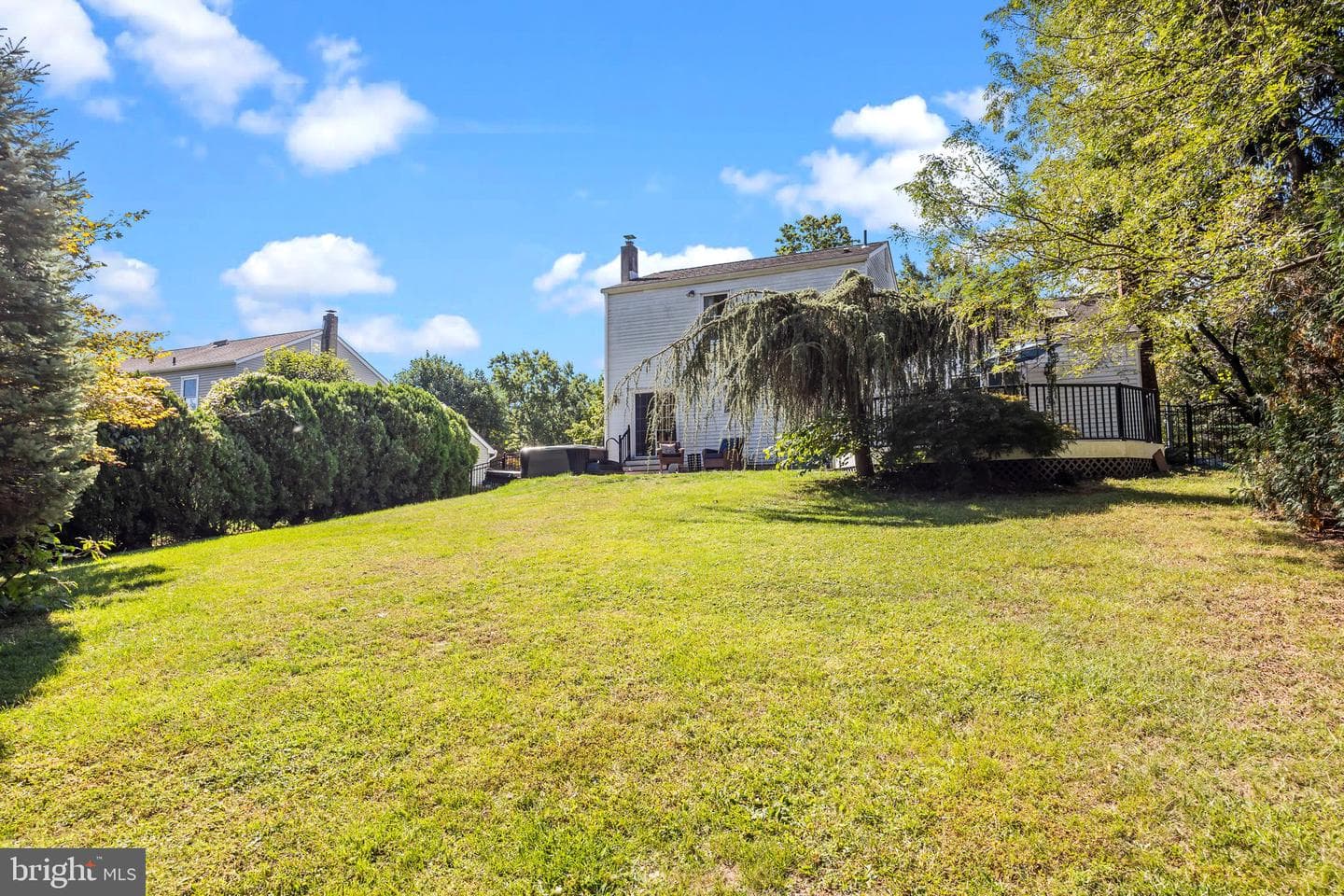 151 Canterbury Lane photo 33